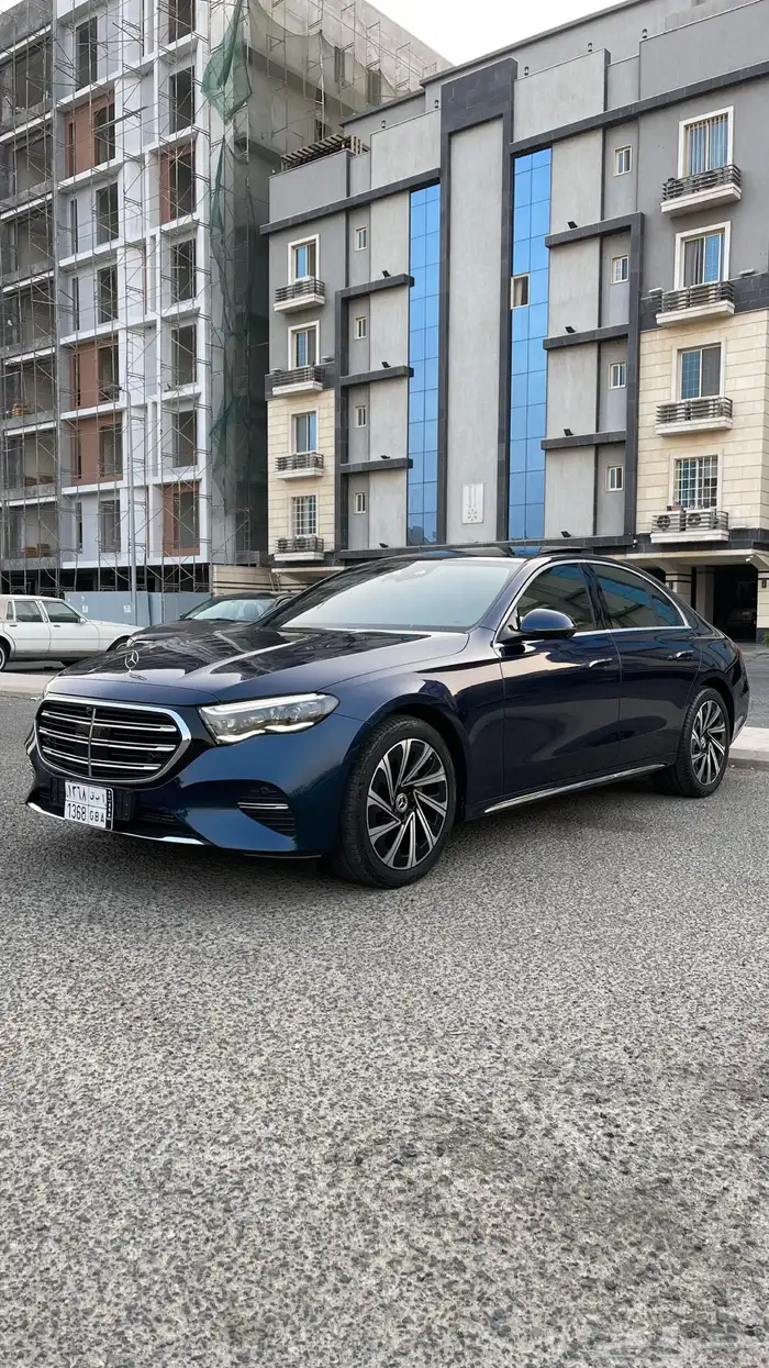 مرسيدس E300 شبه زيرو 4