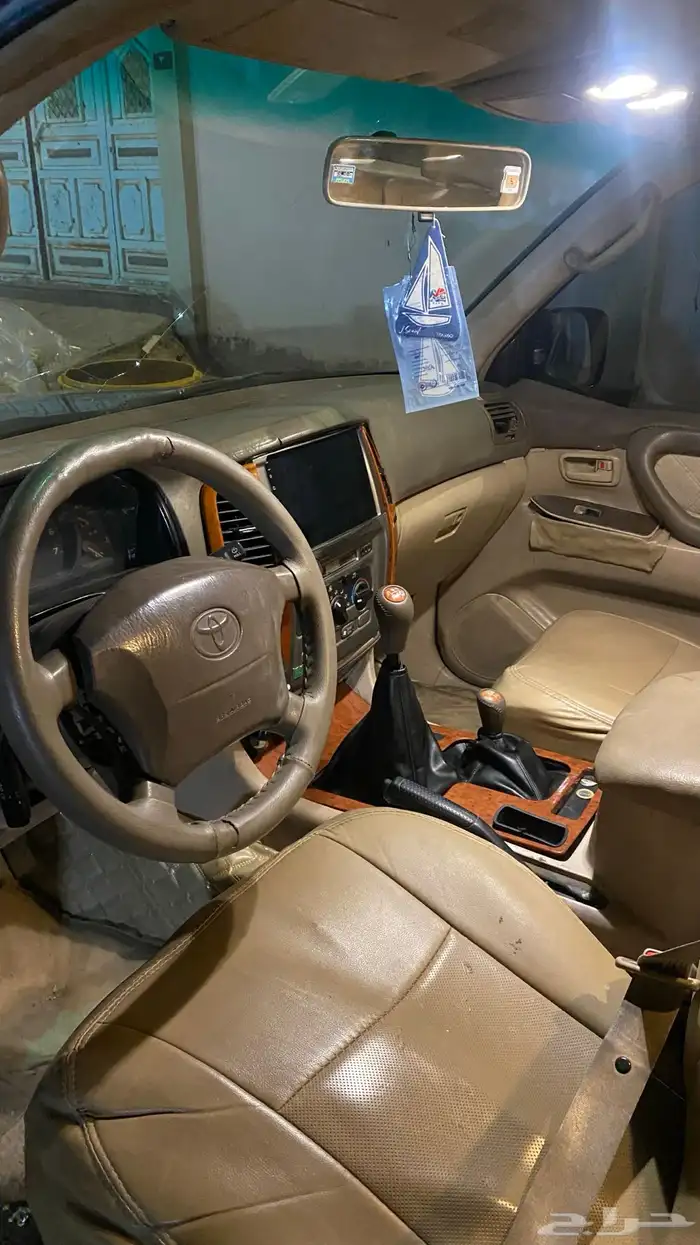 لاندكروزر 2000 3