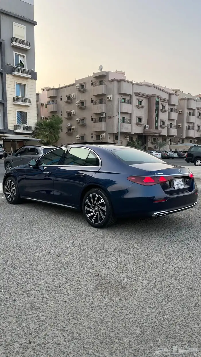 مرسيدس E300 شبه زيرو 8