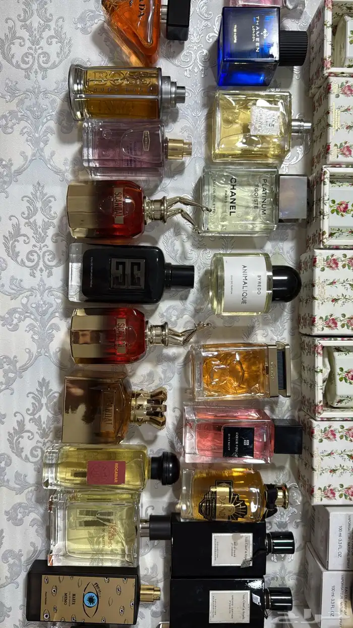 عطور اصليه ماركات بكراتين وبعضها بدون كراتين بربع القيمه 24
