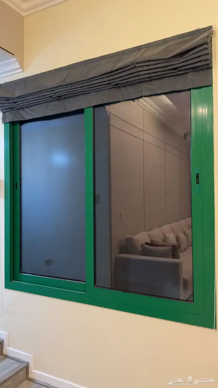 شباك زجاجي 0