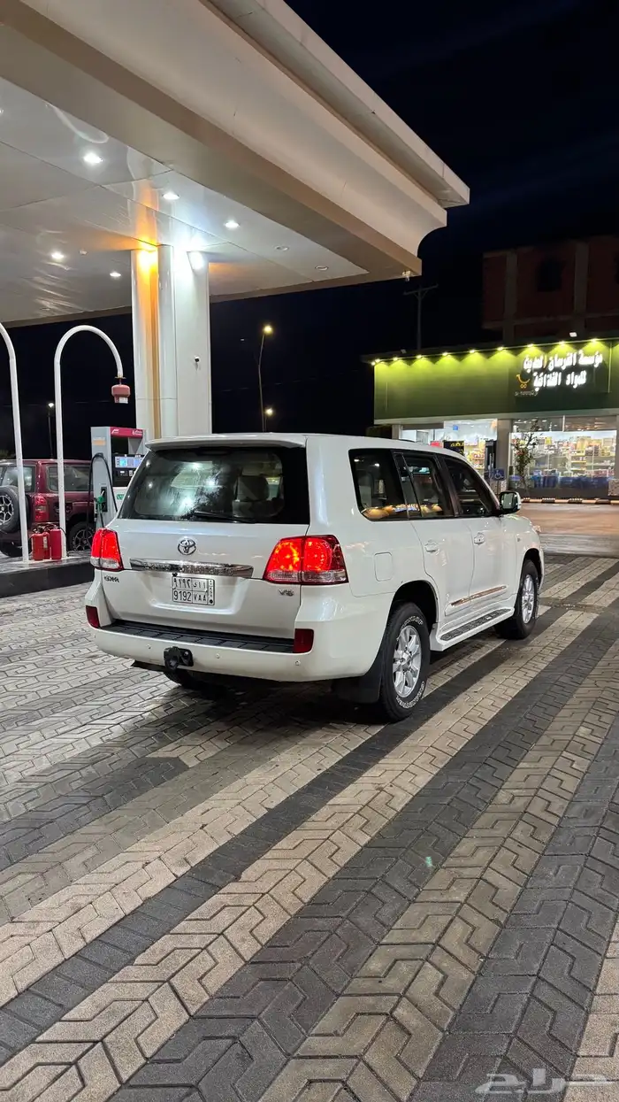 جيب لاند كرورزر 2