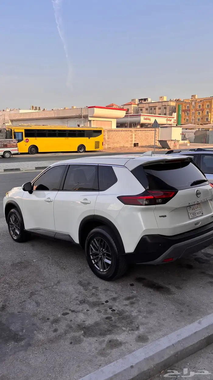 نيسان اكس تريل 4