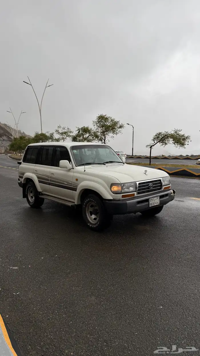 لاندكروزر 8