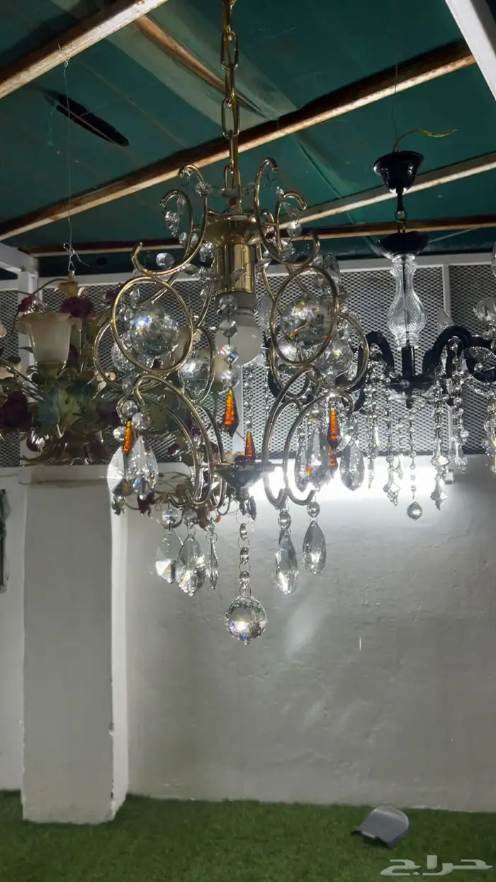 نجفه كبيره ارتفاعها مترين ونص ونجف متنوع مستخرج من احد الفلل 1