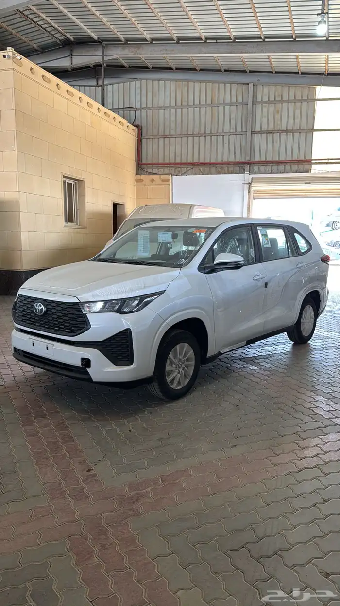 تويوتا انوفا فئة GL بنزين 2026 0