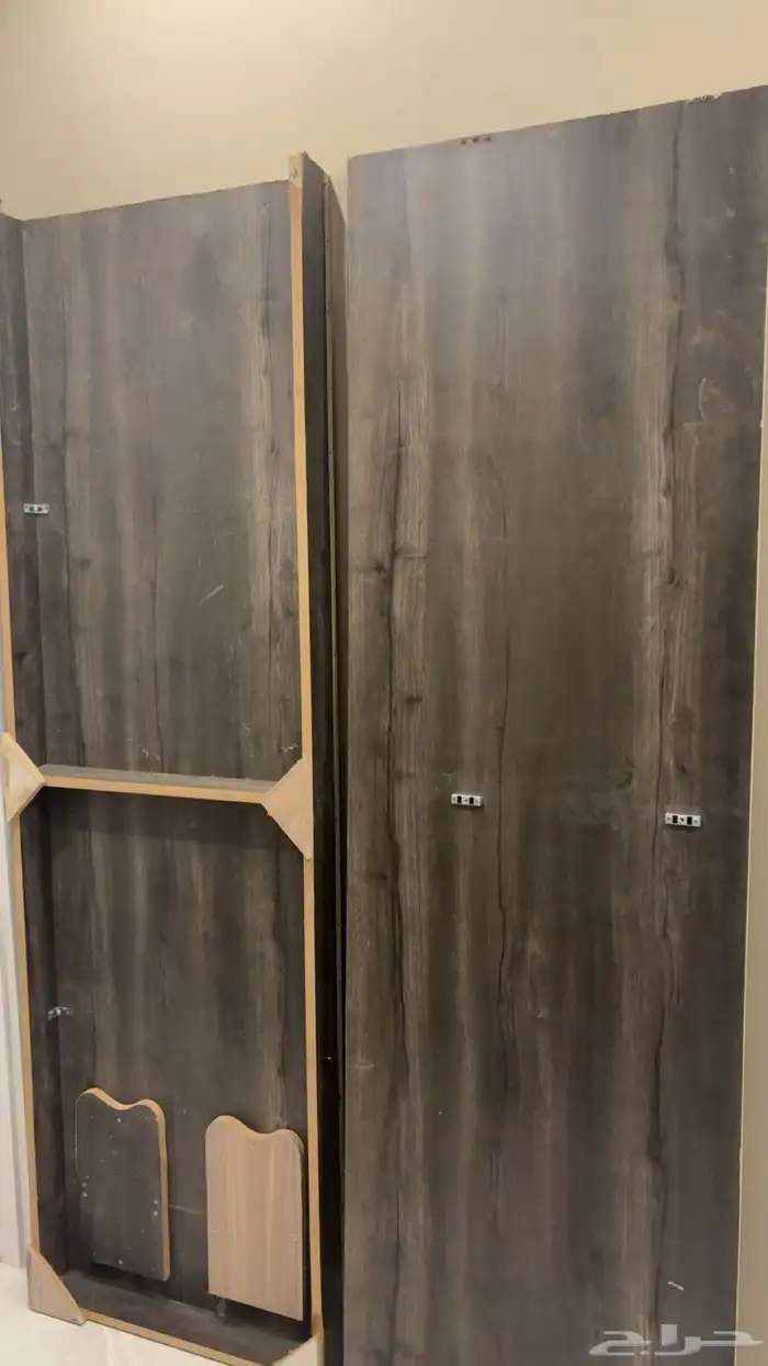 دولاب ملابس مفكوك فيه 3 طبقات وابوات مع مرايا طويله 1