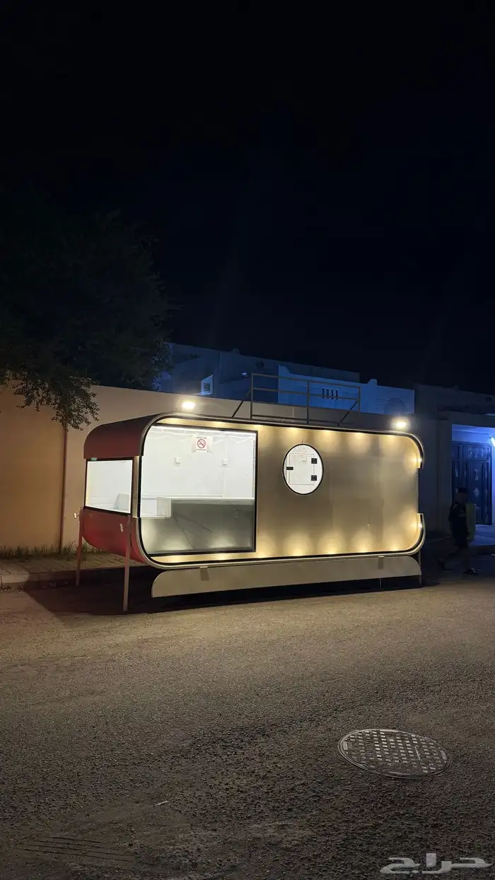 فودترك للبيع 5متر في 2.5 1