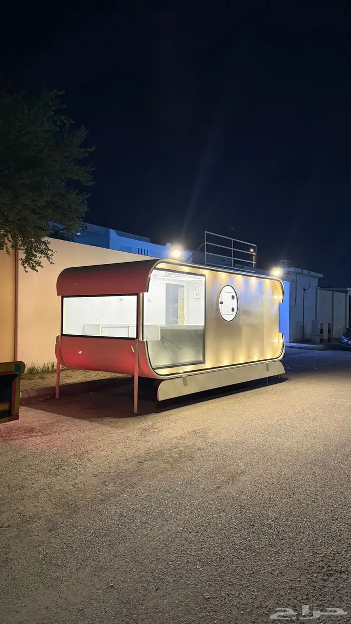 فودترك للبيع 5متر في 2.5 0