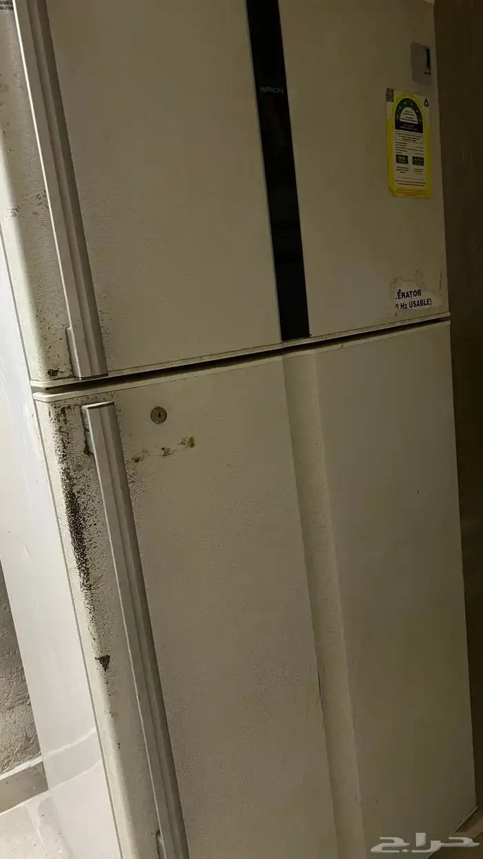 ثلاجه وطاولات 0