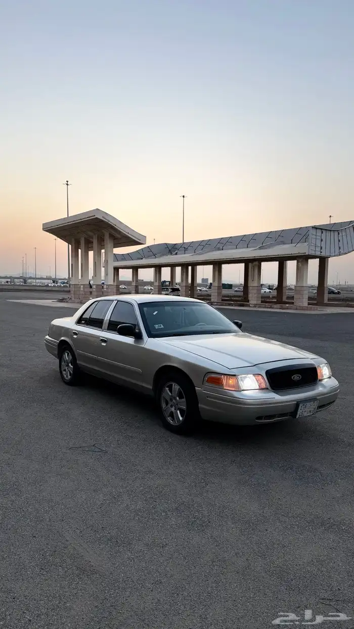 فورد كروان فكتوريا 3