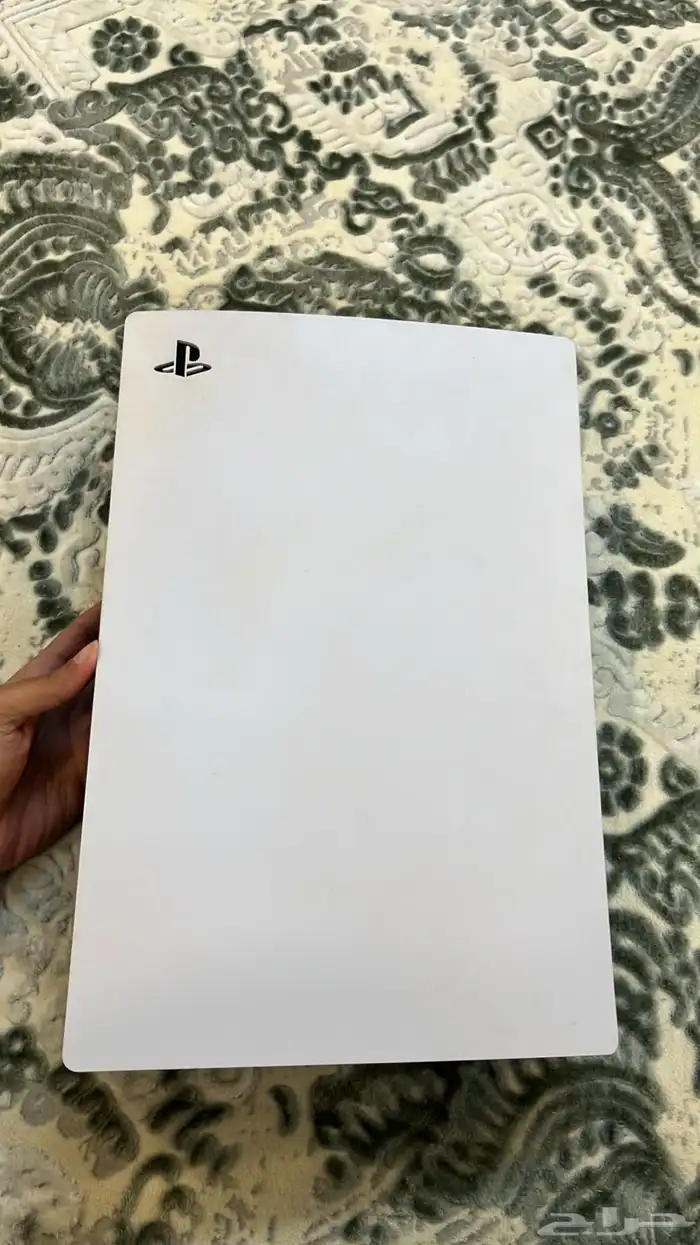 سوني 5 وشاشة قيمنق 32 مع سماعة سوني الاصلية لاسلكي وكام 1