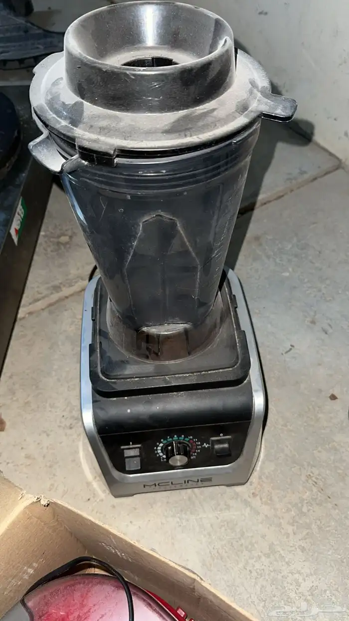 للبيع ادوات مطعم وعصاير 1