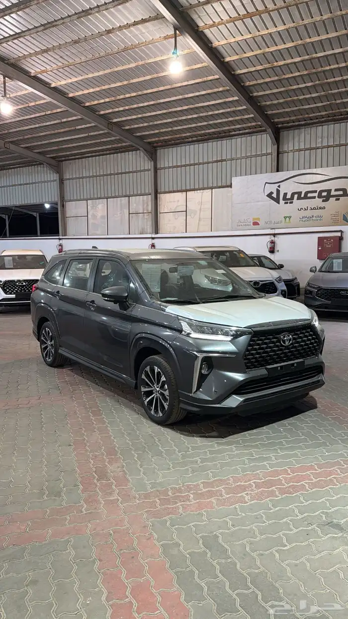 تويوتا فيلوز GLX بنزين 2025 1