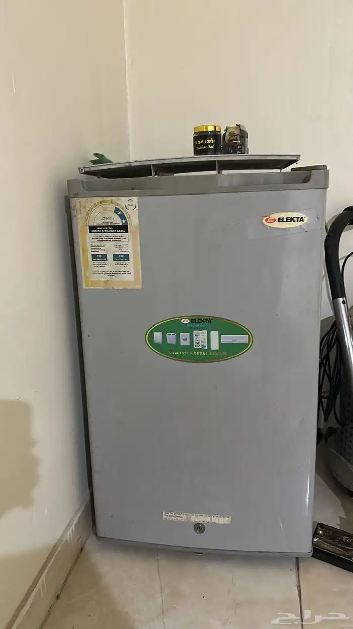 للبيع ثلاجه صغيره 0