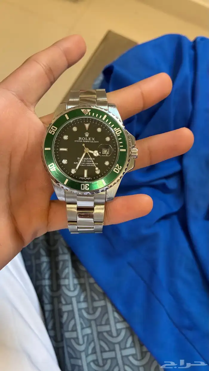 السلام عليكم عندي ساعات ابي أبيعها وفيه بالحبه 2