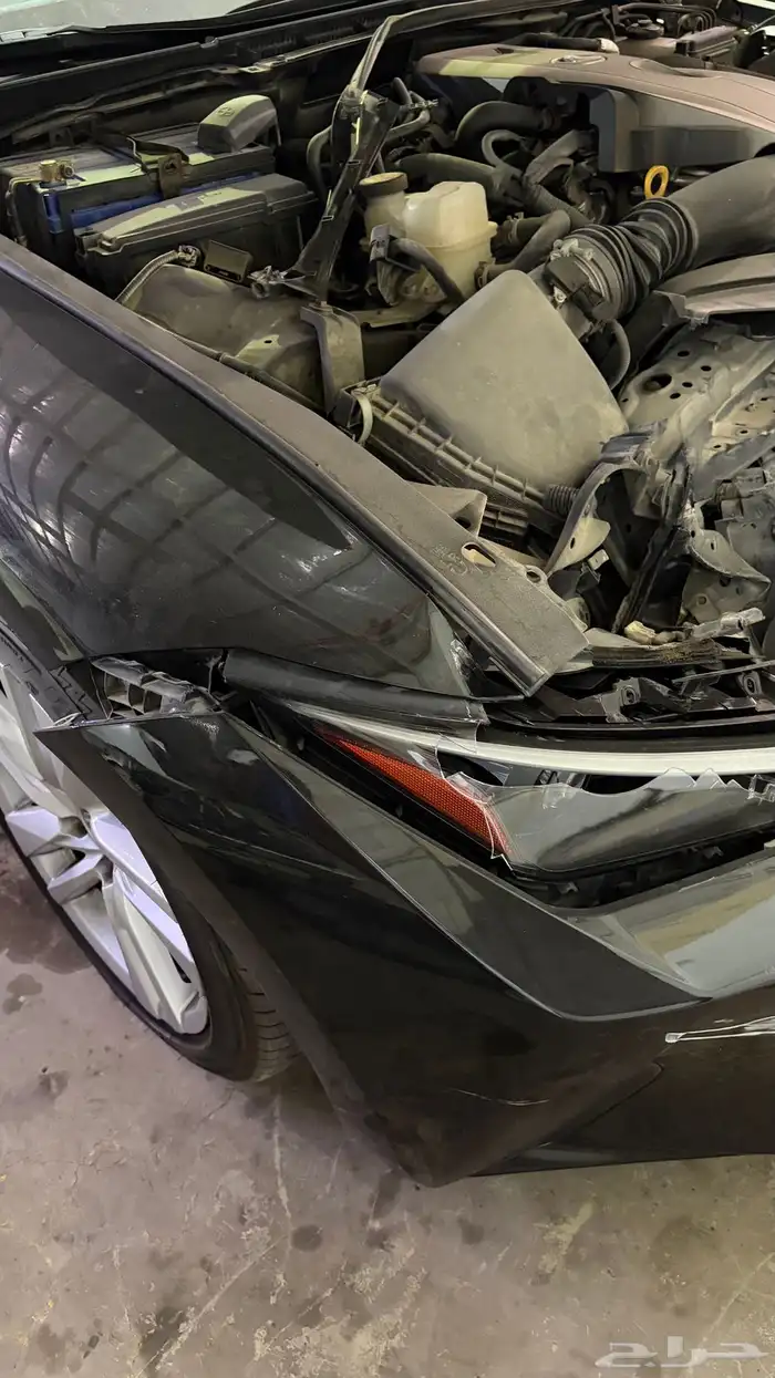 لكزس is 300 2022 مصدوم 6