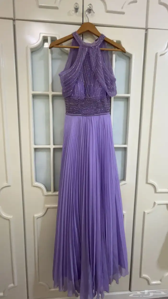 فستان للبيع انلبس لبسه وحده 0