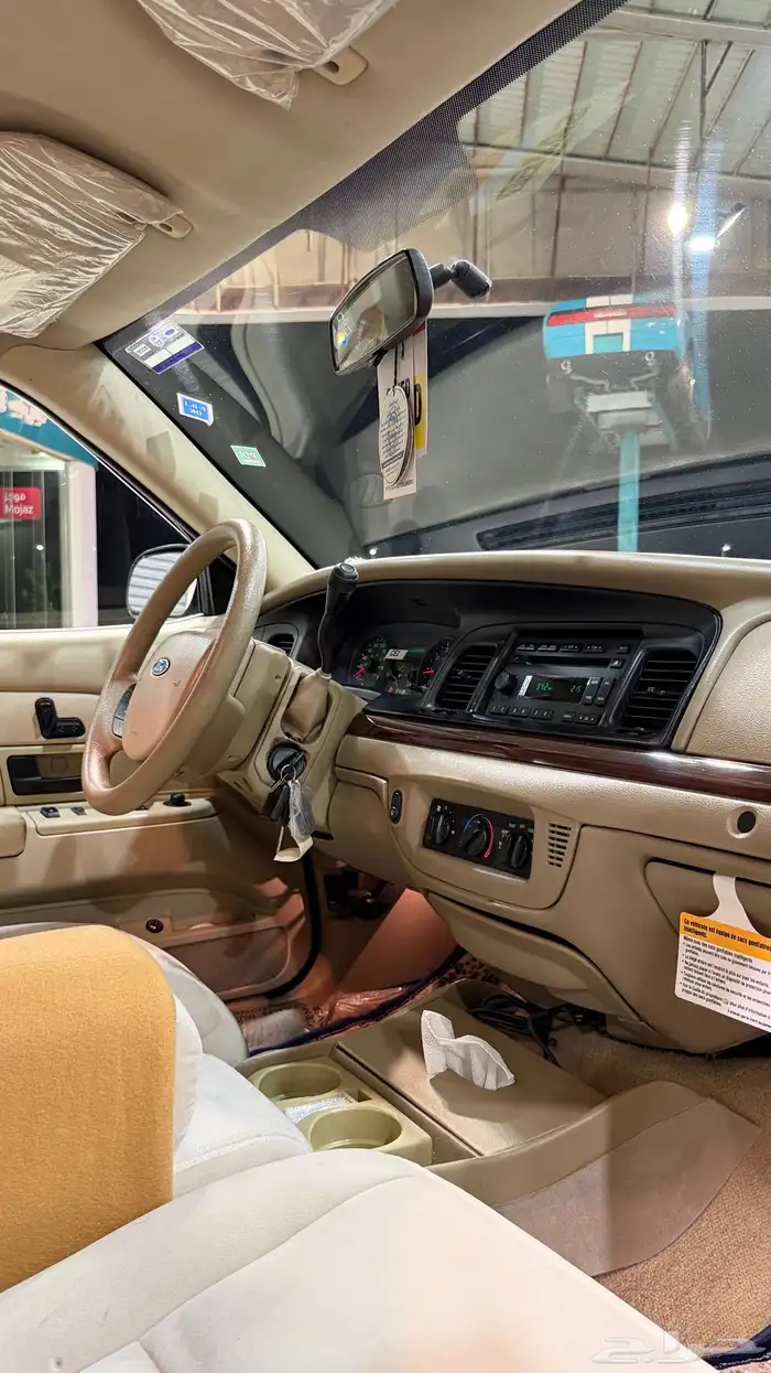 فورد  فكتوريا 2011 11