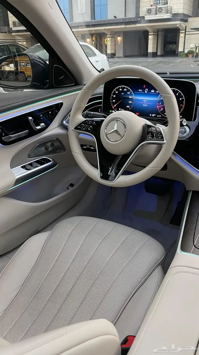 مرسيدس E300 شبه زيرو 32