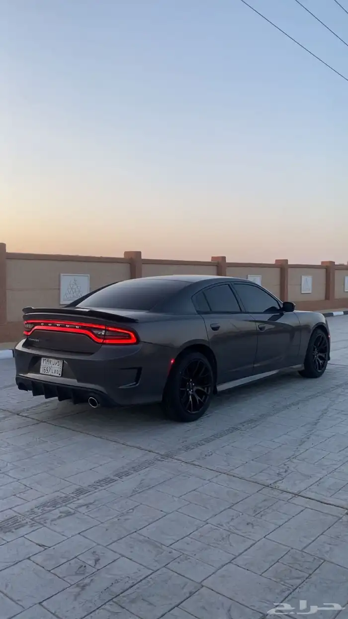 دودج تشارجر 4