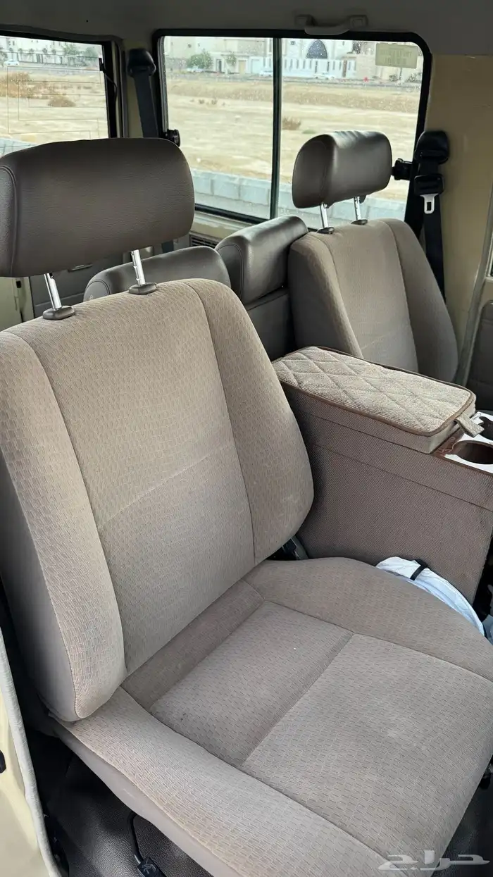 جيب ربع 2019 ( بيج ) 10