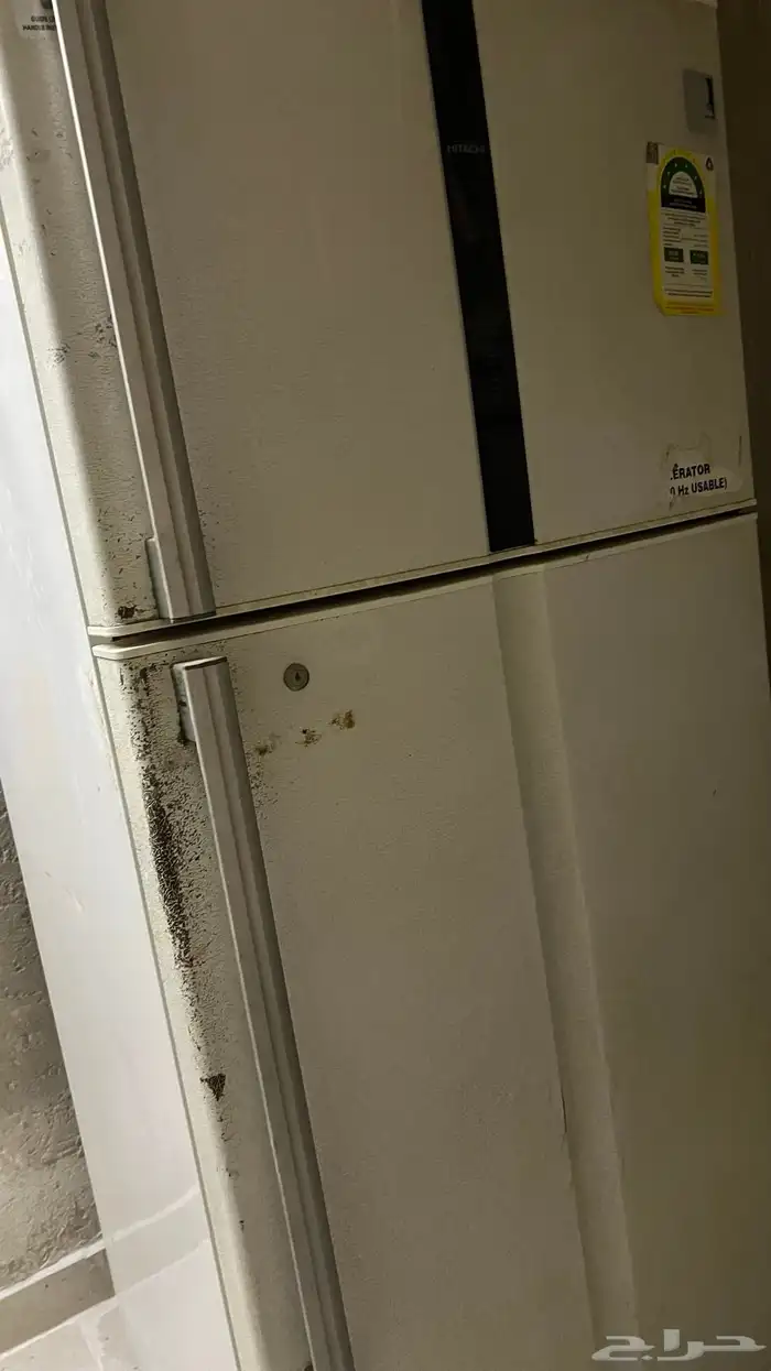 ثلاجه وطاولات 1