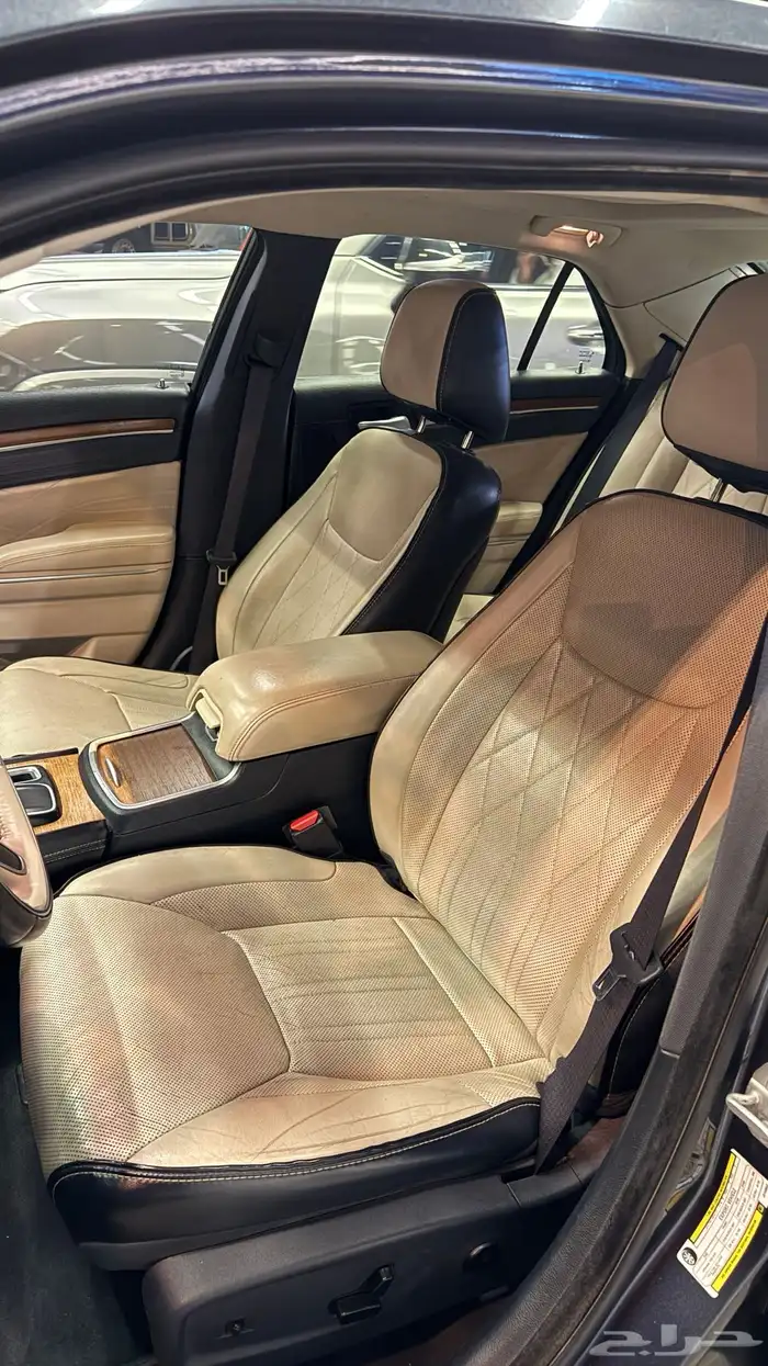 كرايسلر 2018 V8 16