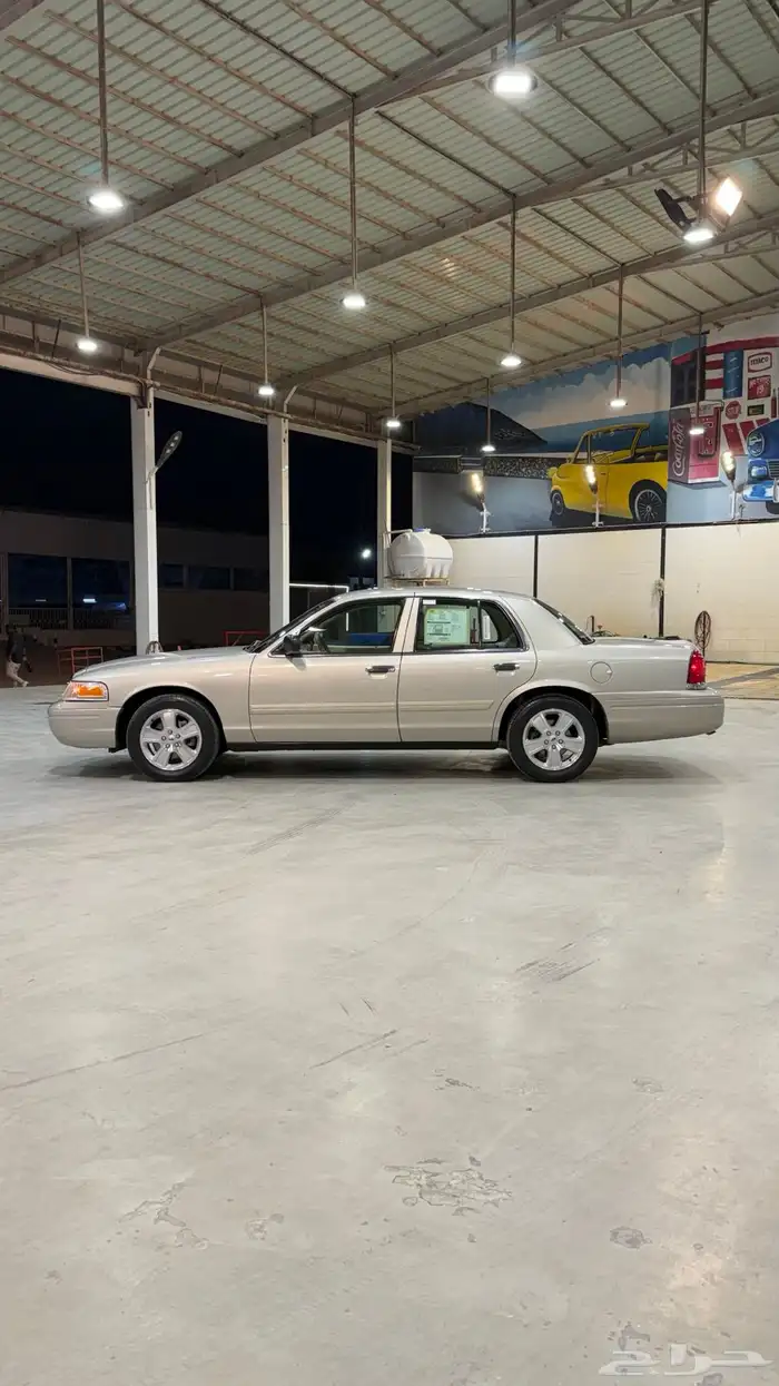 فورد  فكتوريا 2011 3