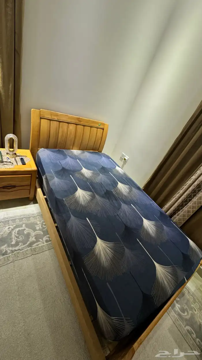 غرفة نوم كاملة للبيع بحالة ممتازة 4