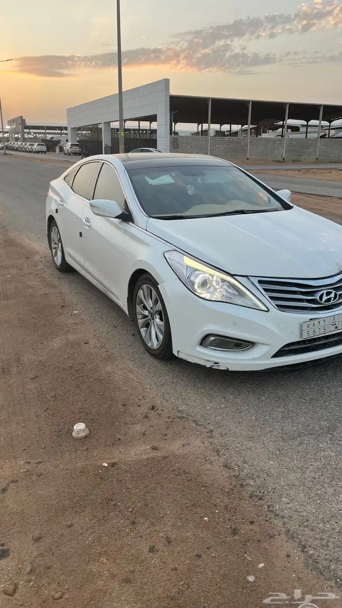 للبيع ازيرا 2013 2