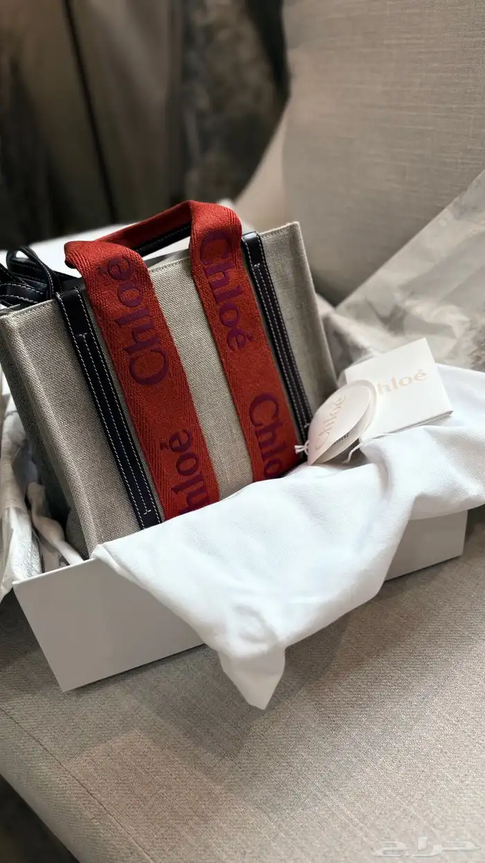 شنطه كلوي شبه جديده نظيفه جدا 2