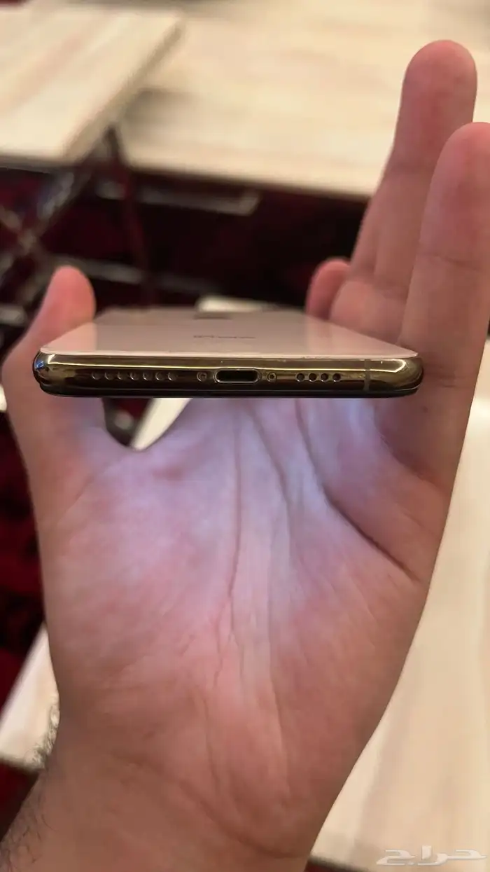 ايفون اكس ماكس 4