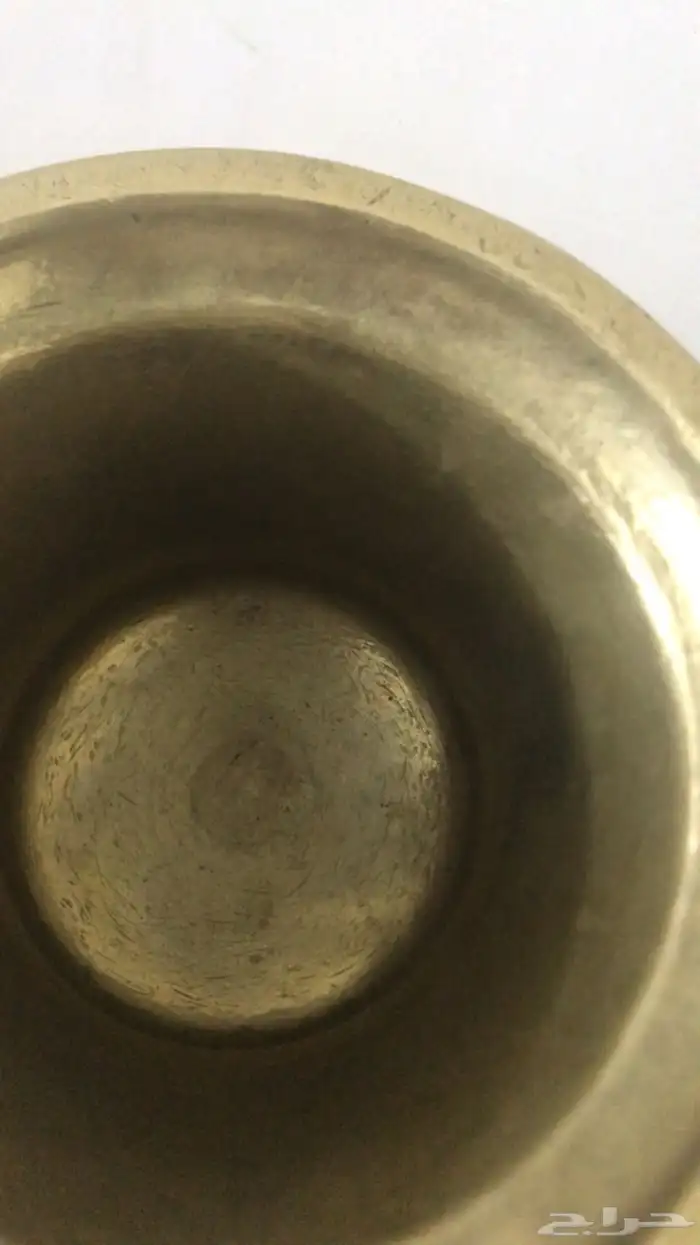 نجر قديم ثقيل مره بدون يد نجر فقط فيه صدع موضح بصوره 0