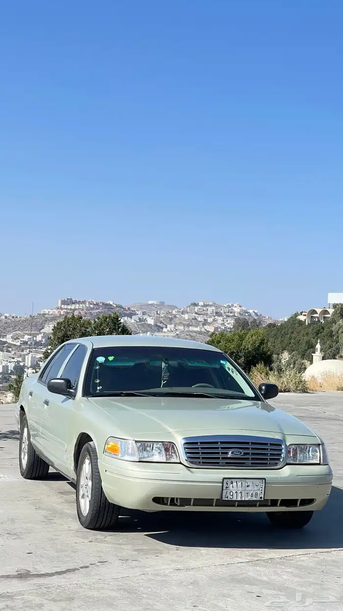 فورد فكتوريا 2005 1