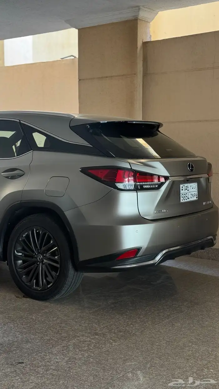 لكزس RX450 h 2020 6