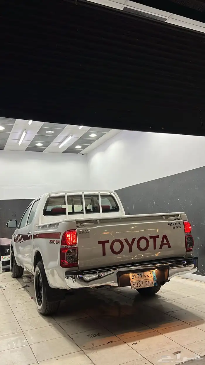 السلام عليكم اعرض لكم هايلوكس موديل 2013 6