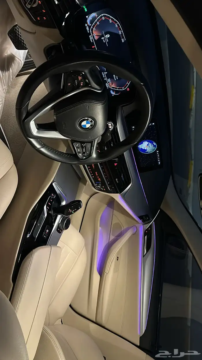 بي ام دبليو 520i 2020 4