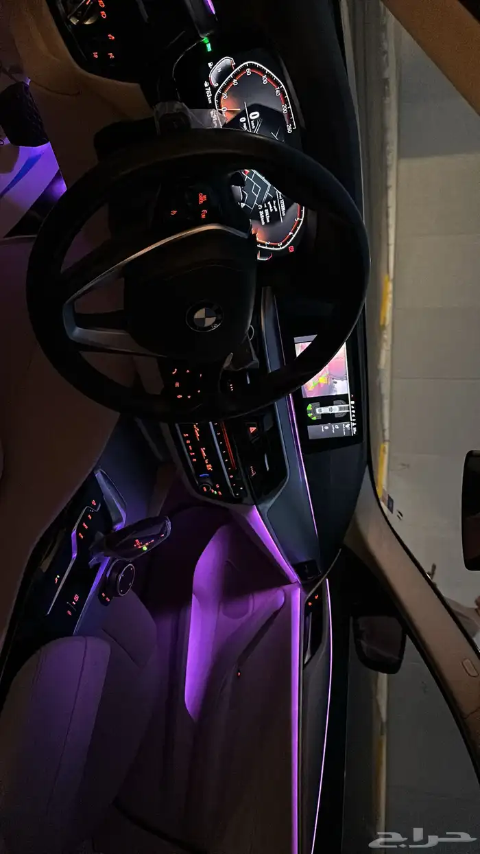 بي ام دبليو 520i 2020 1