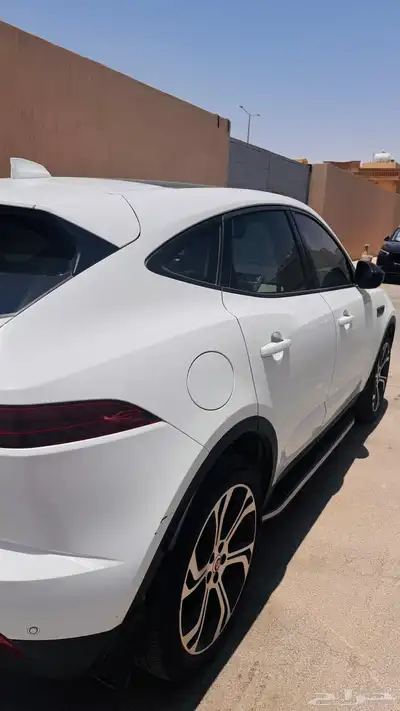 جاكور اي بيس في حالة ممتازة Jaguar e-pace in great con index