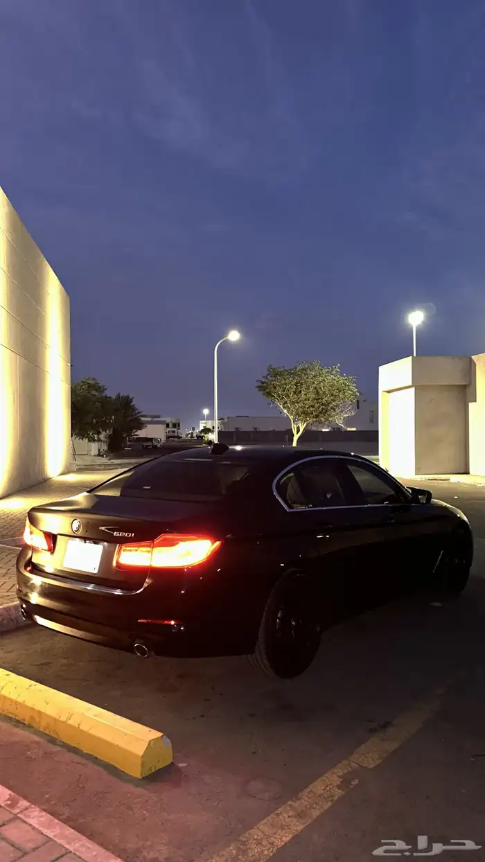 بي ام دبليو 520i 2020 10