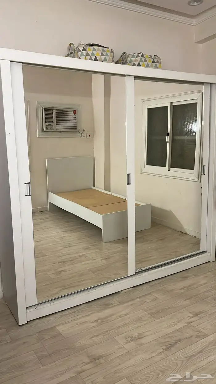 دولاب   سرير   تسريحه   رفوف 2