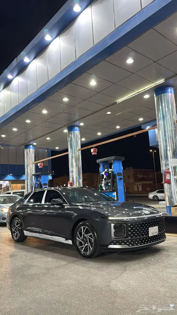 ازيرا 2025 للتقبيل بدون مقابل 1