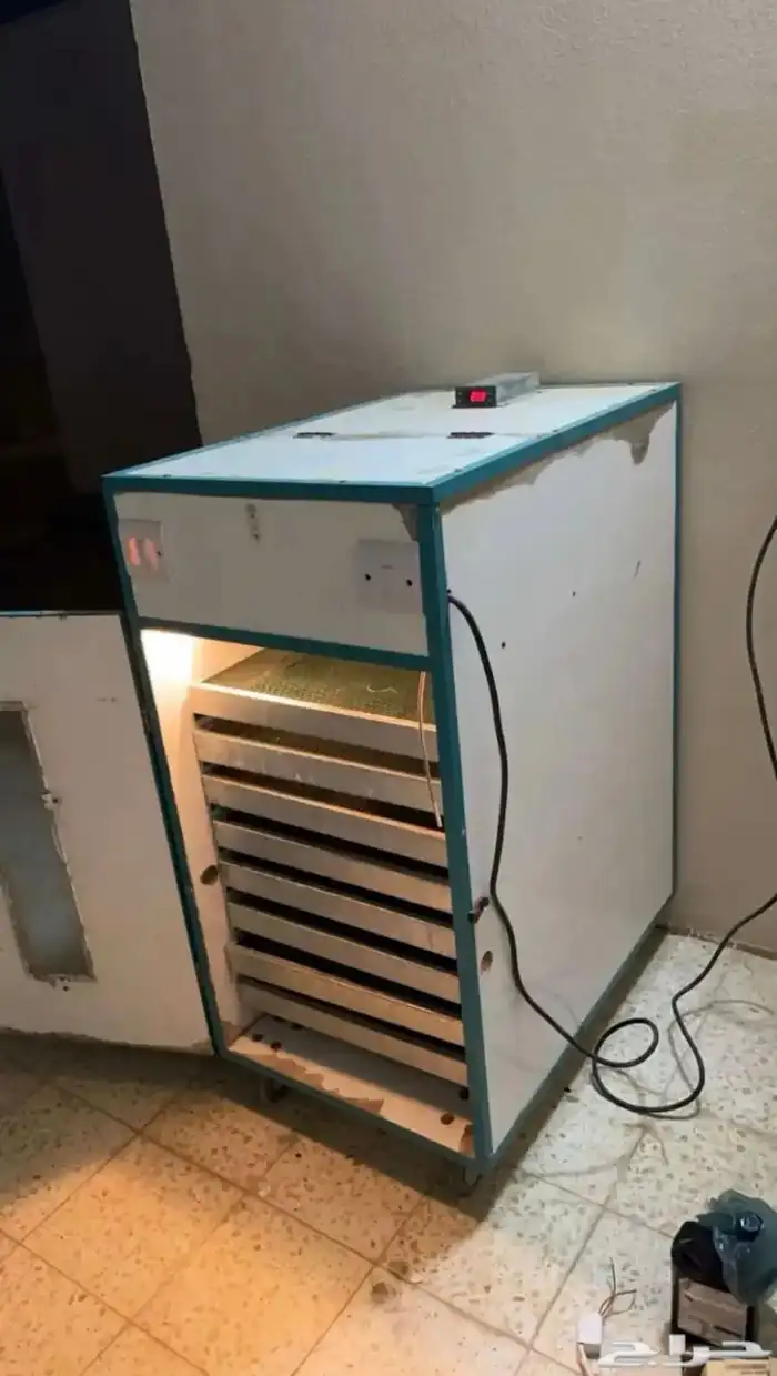 فقاسه يدويه 1