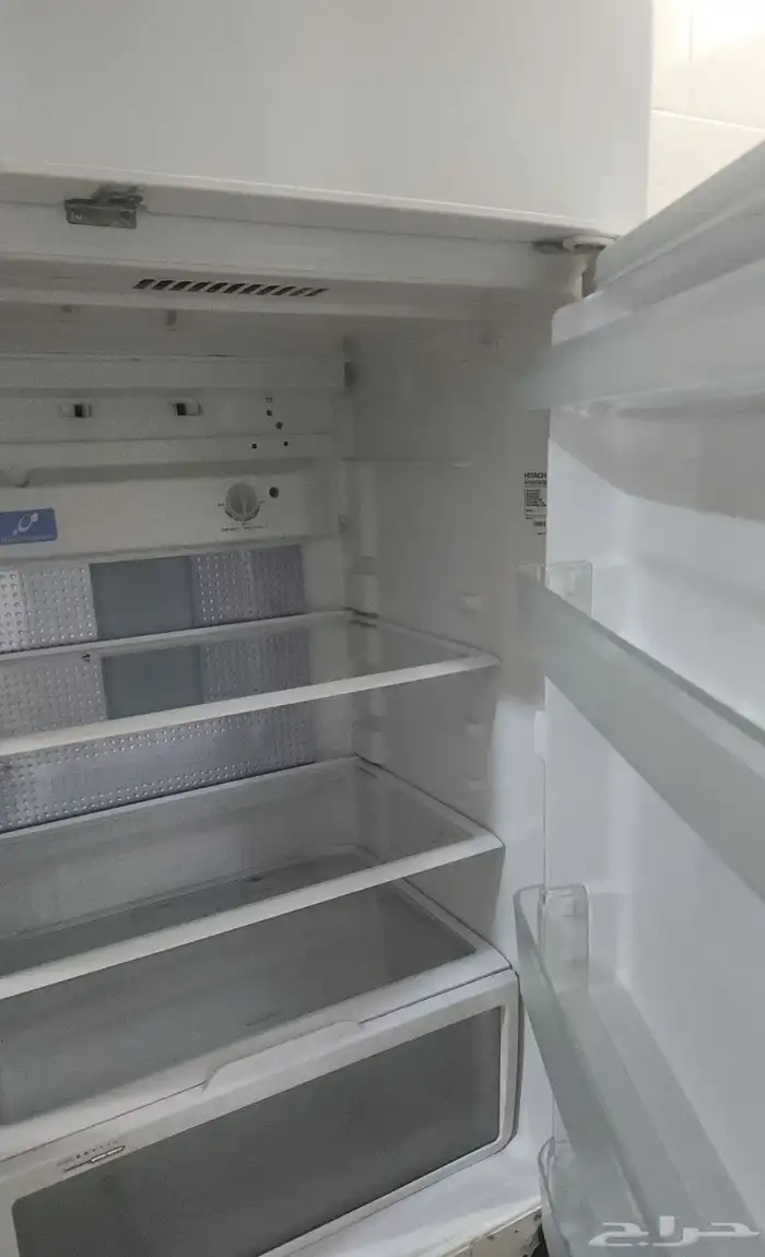 للبيع ثلاجة هيتاشي 20 قدم   نظيفة جدا 1