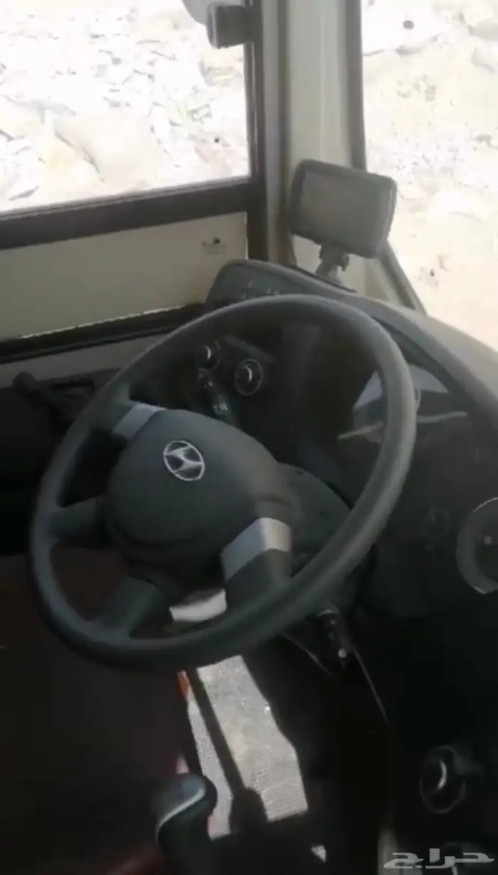 باص هيونداي 60 راكب مخزن عداد 2700 كم فقط 6