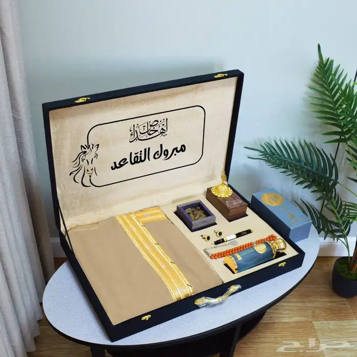 مشلح رجالي  قطعة قماش فاخرة (بشت) باللون الرمادي مع تطريز ذه 5