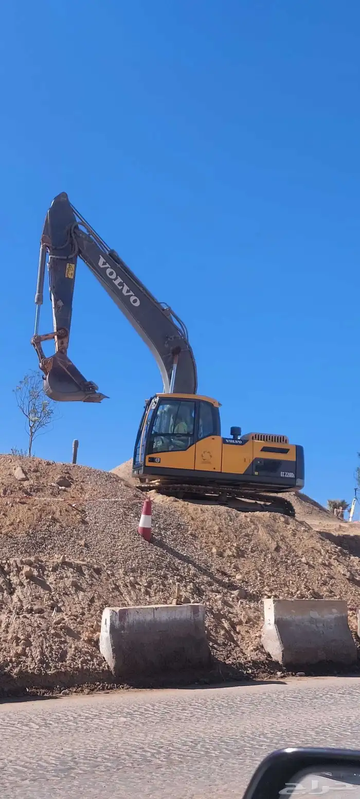 بكلينات للايجار موديل حديث سواقين رهص ثقيل معدات اتيوفي 2