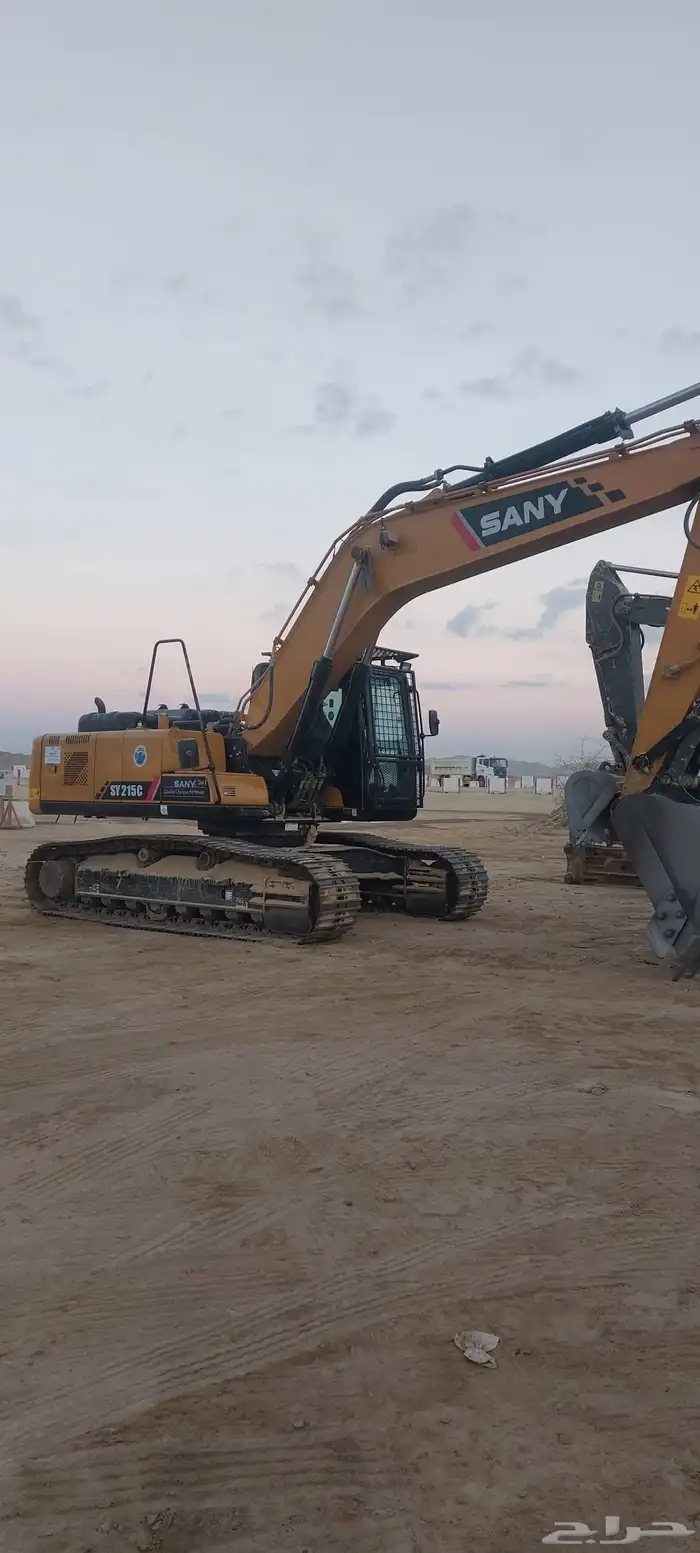 بكلينات للايجار موديل حديث سواقين رهص ثقيل معدات اتيوفي 4