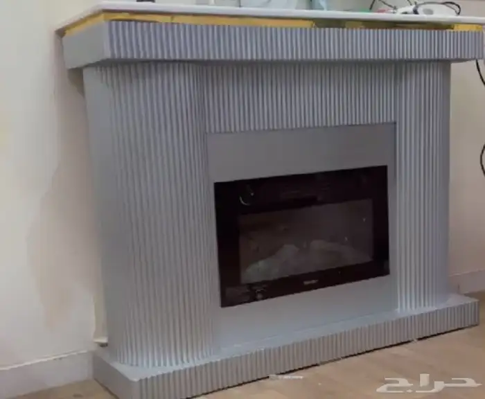 ديكور دفايه لون رصاصي شبه جديده 0